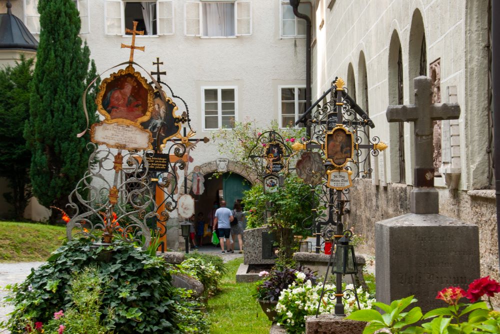 graves at St. Peter's abbey