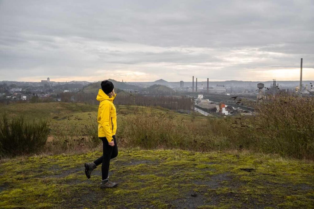 hiking the terrils around Charleroi