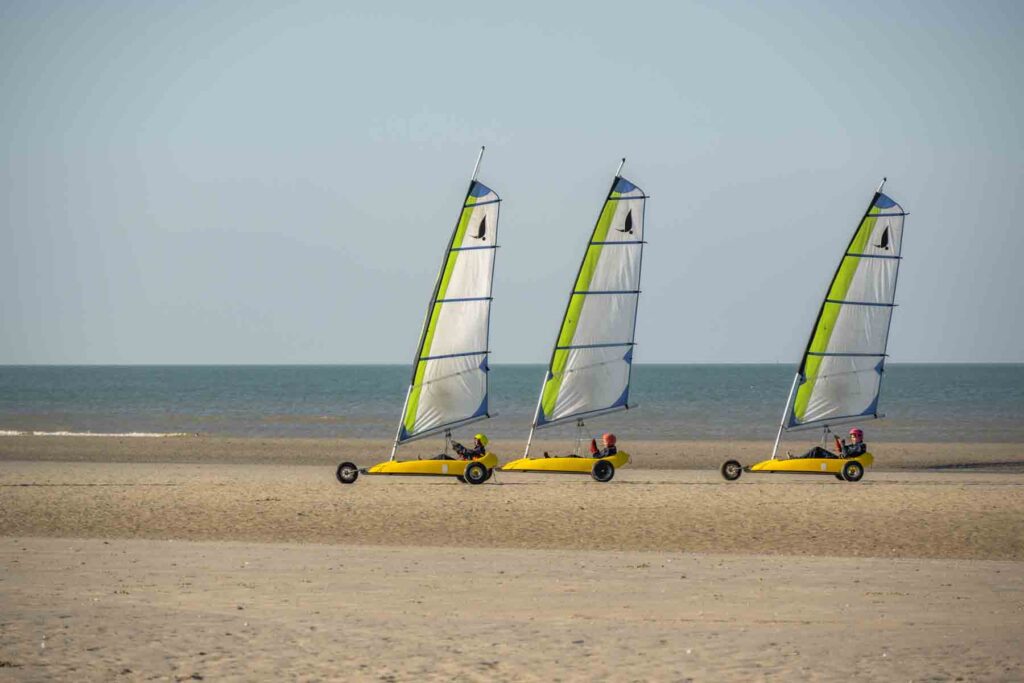 things to do in De Panne - sand sailing